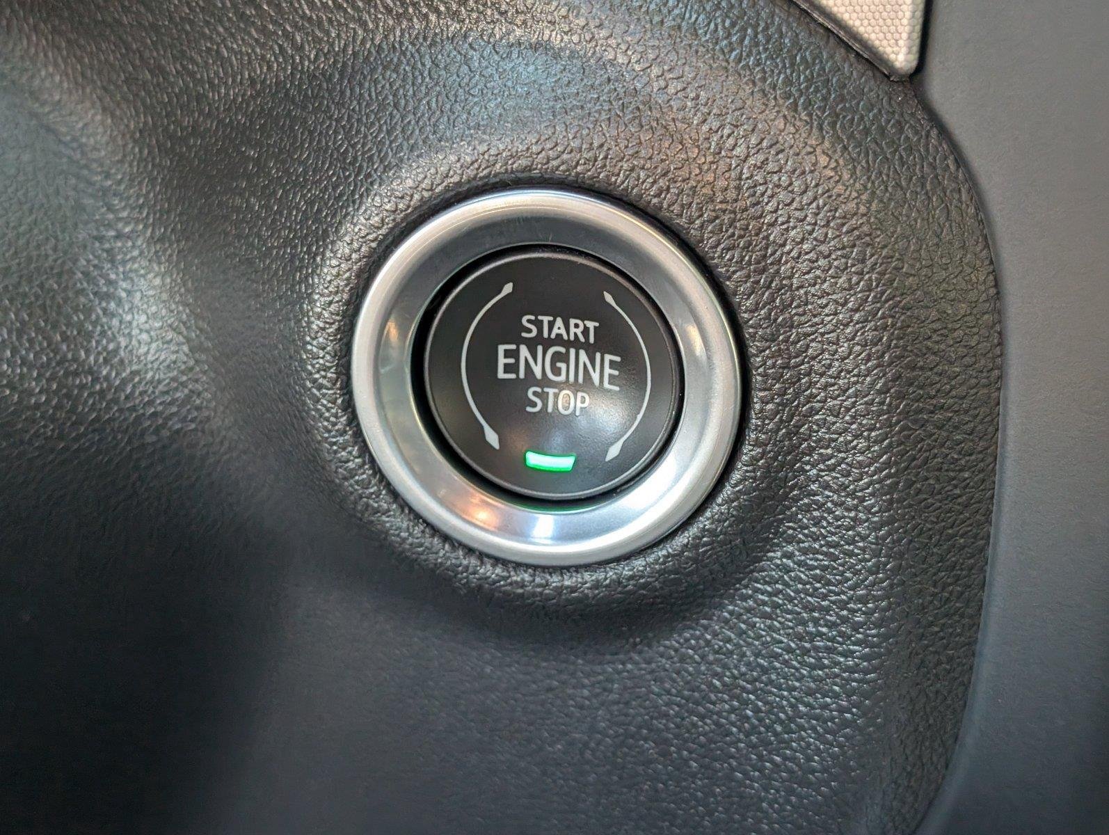 Used 2022 Summit White GMC SLT image 25