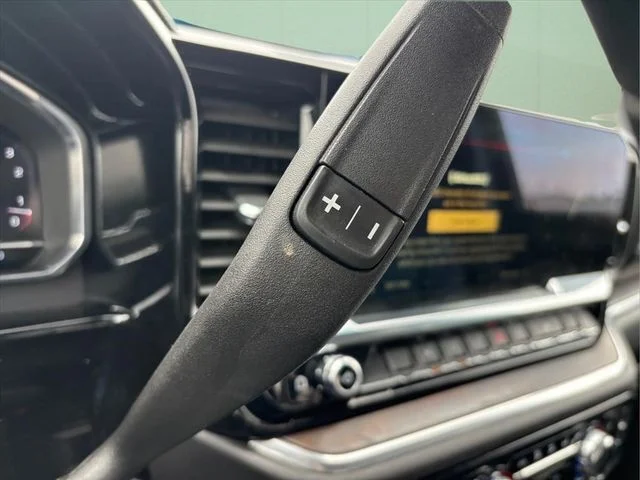 Used 2024 Black GMC SLT image 22