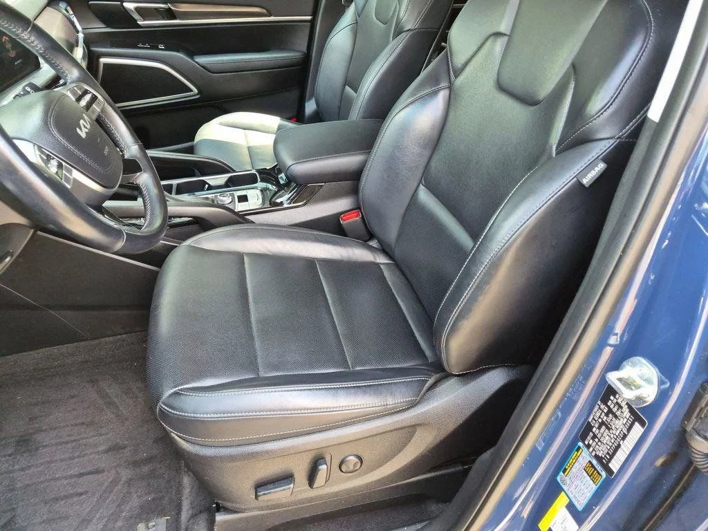 Used 2023 Black Kia S image 23