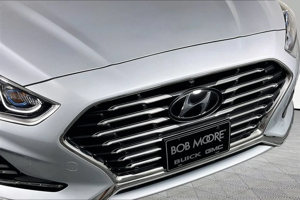 Certified Used 2019 Silver Hyundai Limited image 29