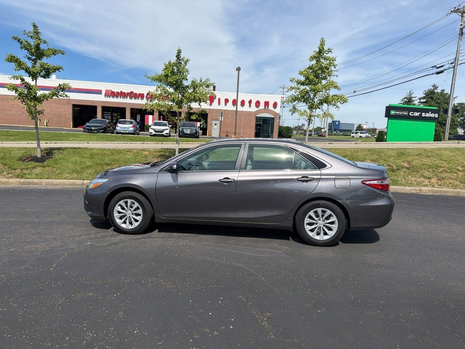 Used 2016 Predawn Gray Mica Toyota LE image 4