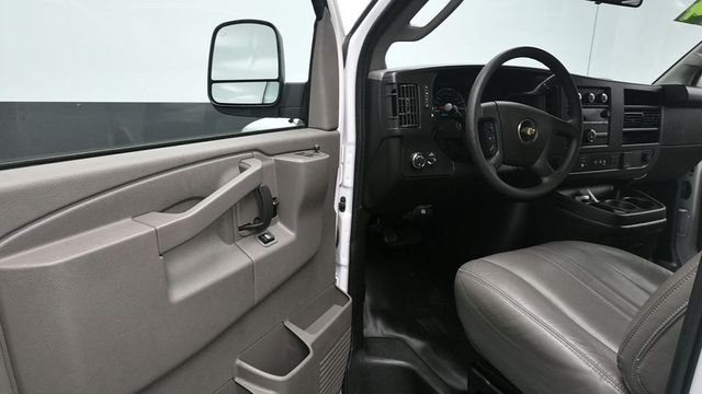 Used 2024 White Chevrolet LS image 20