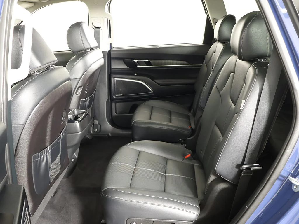 Used 2023 Black Kia SX image 39