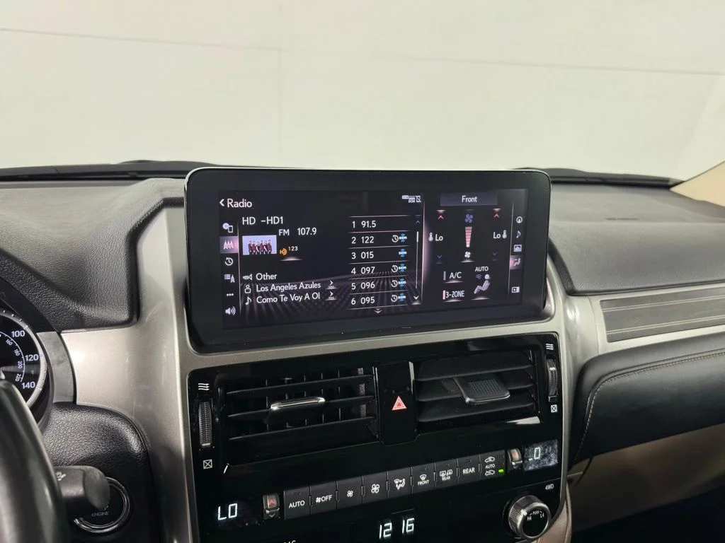 Used 2023 Onyx Black Lexus 460 image 18