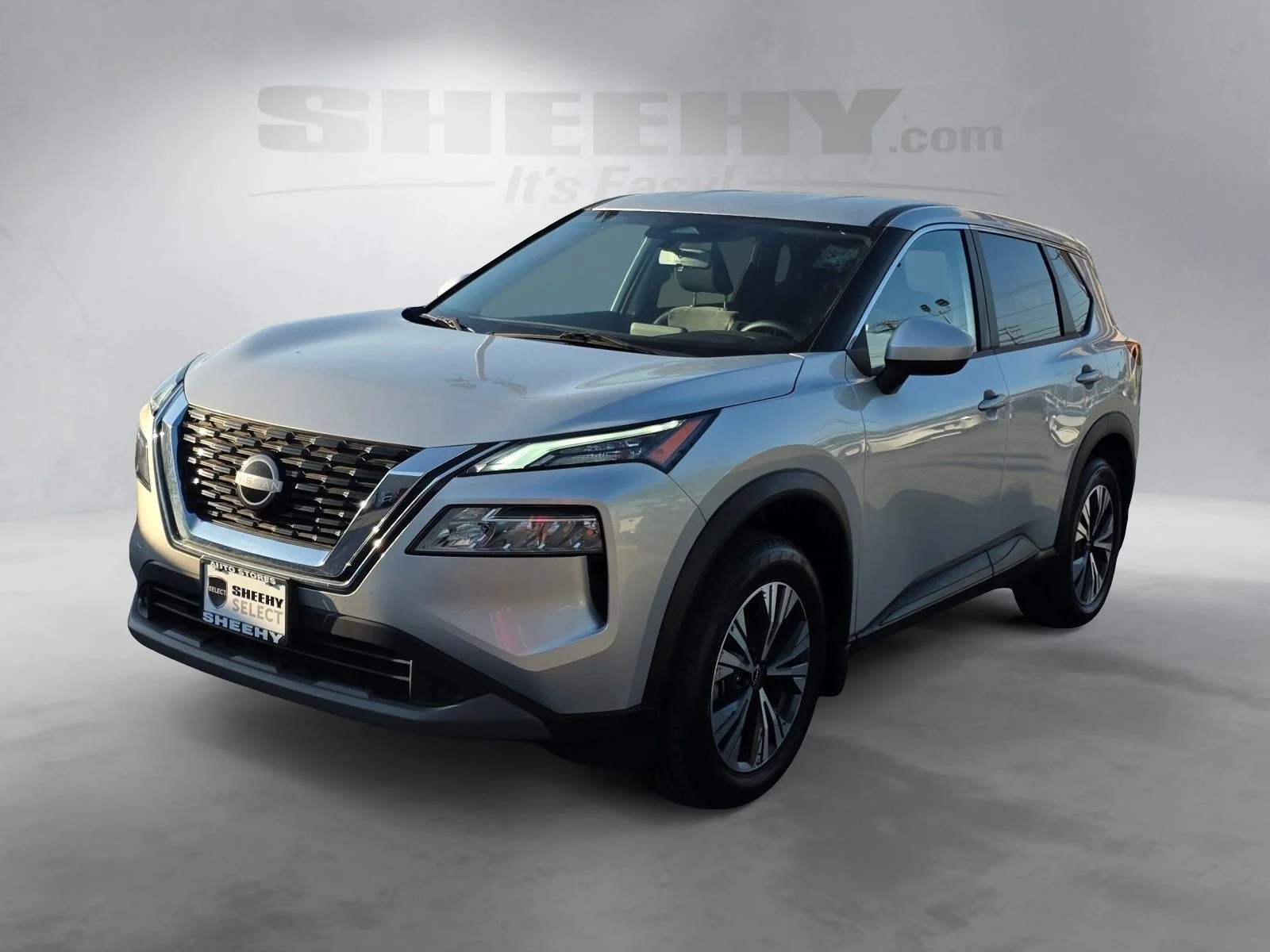 Used 2023 Silver Nissan SV image 16