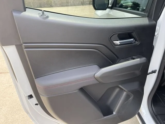 2026 Chevrolet Colorado Z71 - Photo 12