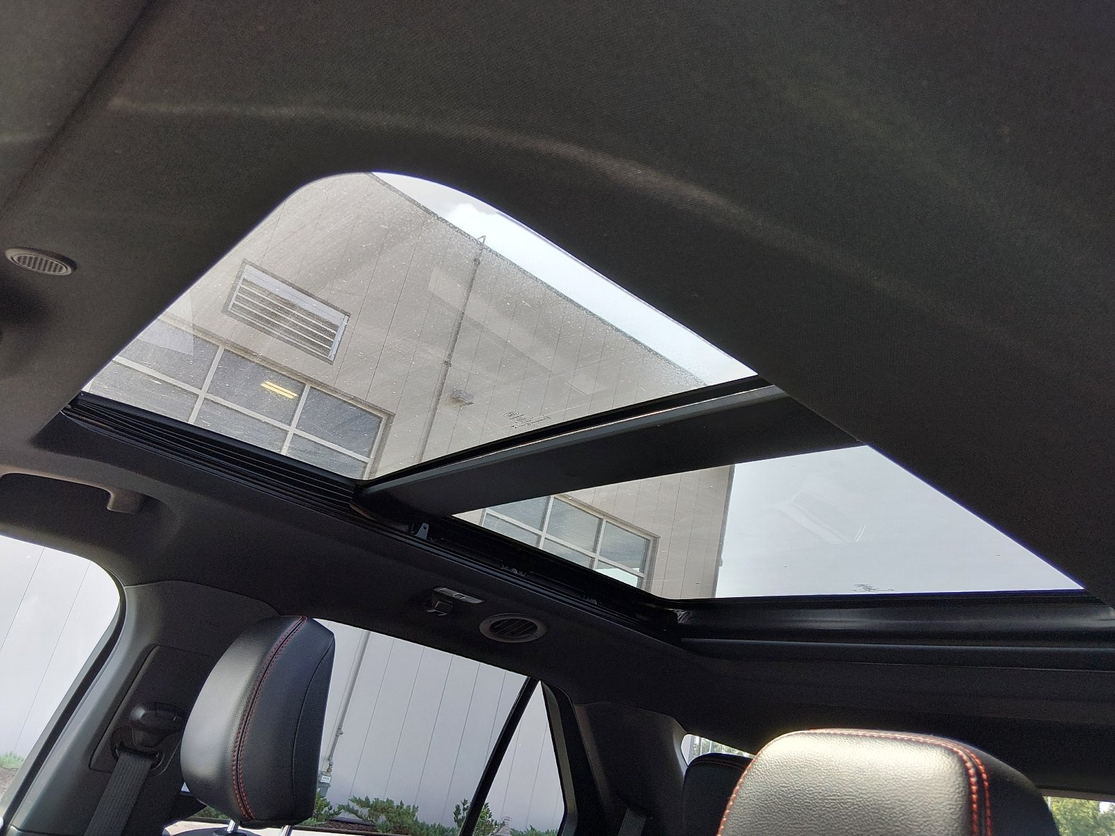 Used 2023 Iconic Silver Ford ST-Line image 9