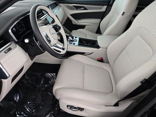 2025 Jaguar F-PACE R-Dynamic S - Photo 10