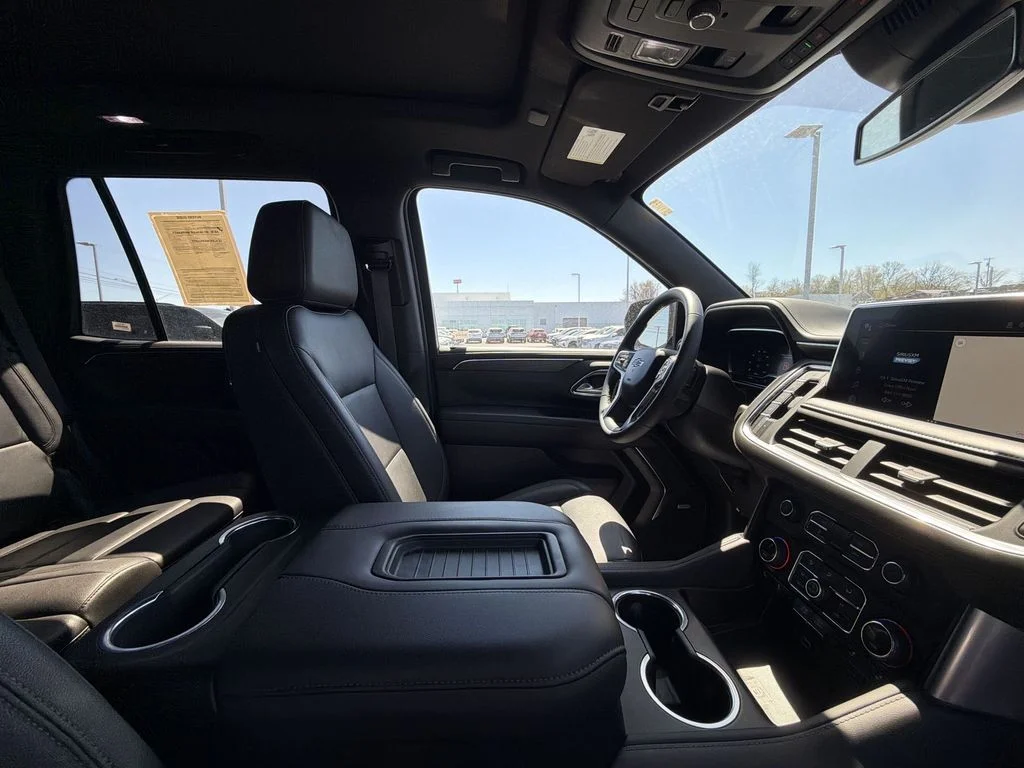 Used 2024 Black Chevrolet Z71 image 15
