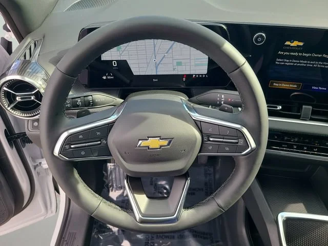 New 2027 Summit White Chevrolet LT image 25