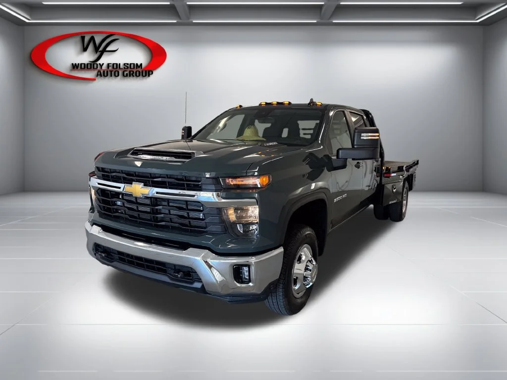 New 2026 Cypress Gray Chevrolet LT DRW image 3
