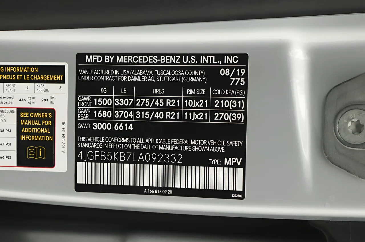Used 2020 Silver Mercedes-Benz 450 4MATIC® AMG® Package image 16