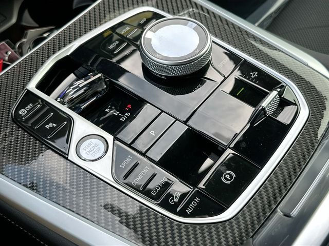 New 2026 Black BMW M60i image 14