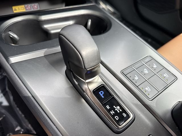 2025 Lexus UX Hybrid 300h Premium - Photo 20