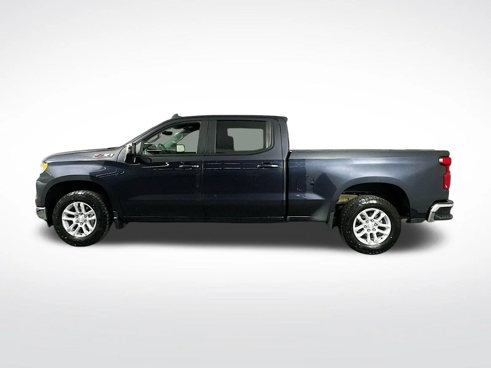 Used 2022 Dark Ash Metallic Chevrolet LT image 5