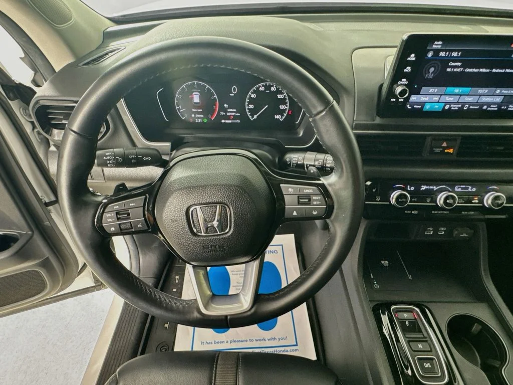 Certified Used 2024 Platinum White Pearl Honda EX-L image 14