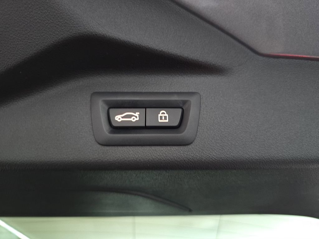 Used 2023 Skyscraper Grey Metallic BMW xDrive40i image 16