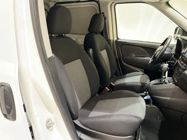 Used 2016 Bright White Ram Tradesman image 21