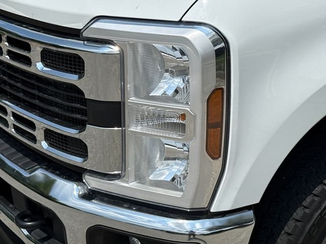 Used 2025 White Ford XLT image 4