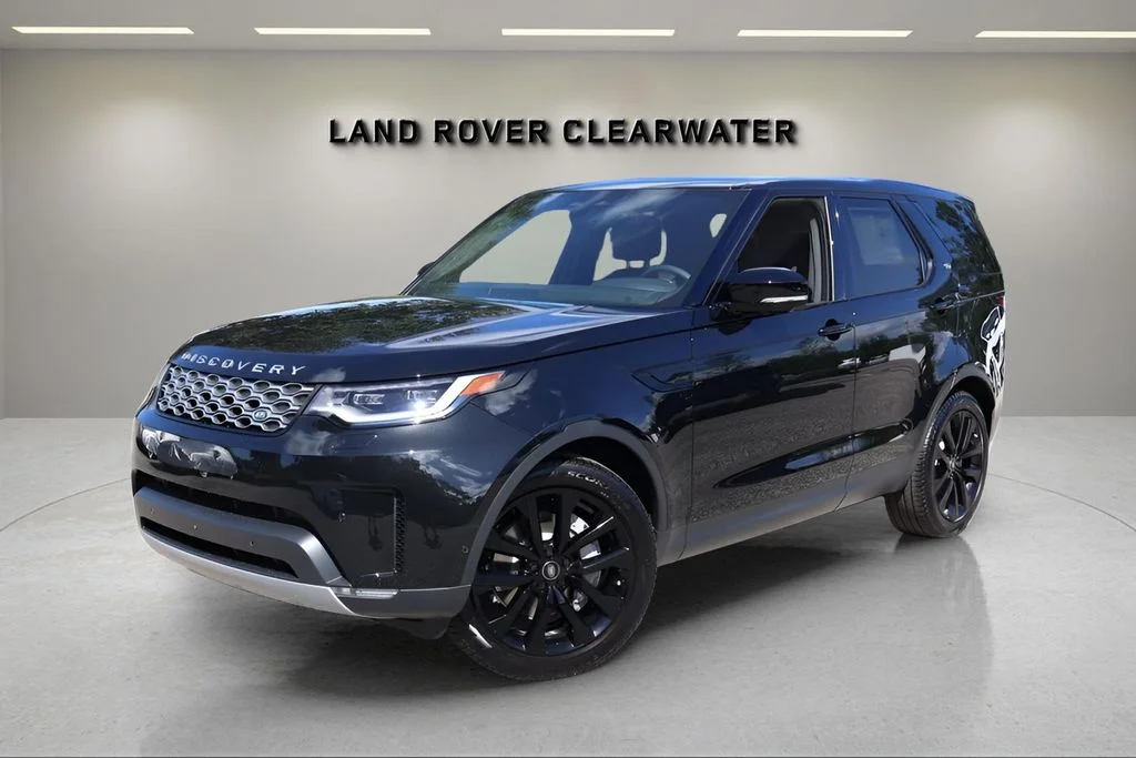 2026 Land Rover Discovery P300 S's photo