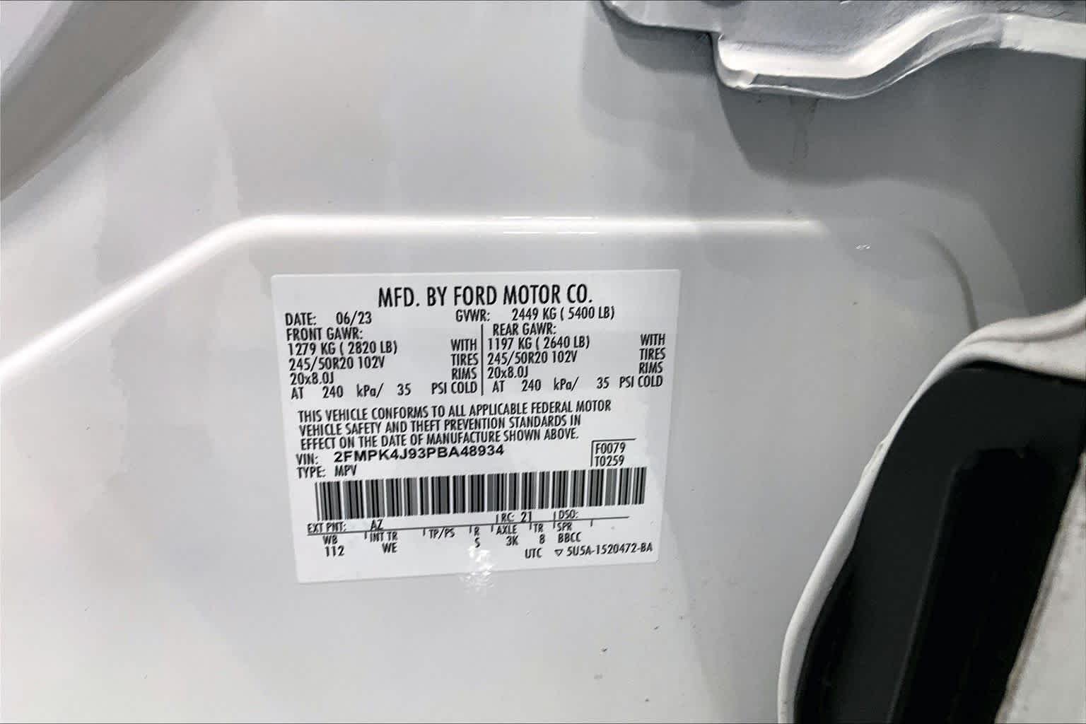 Used 2023 Star White Metallic Tri-Coat Ford ST-Line image 31