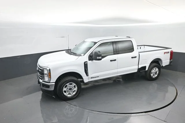 New 2026 Oxford White Ford F-350® XLT image 26