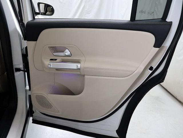 Certified Used 2023 Polar White Mercedes-Benz GLB 250 image 30