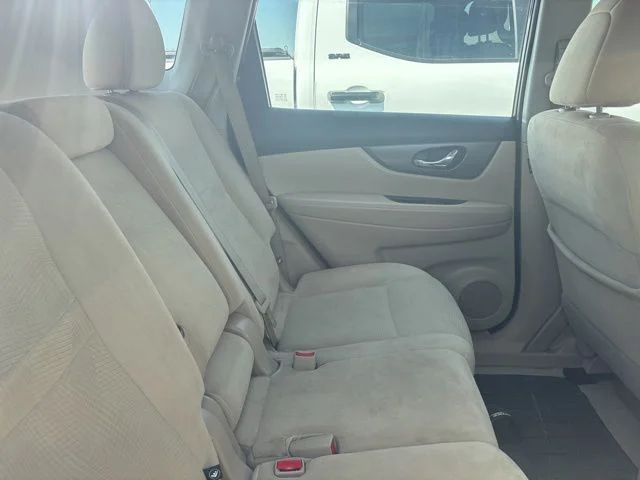 Used 2015 Black Nissan S image 9