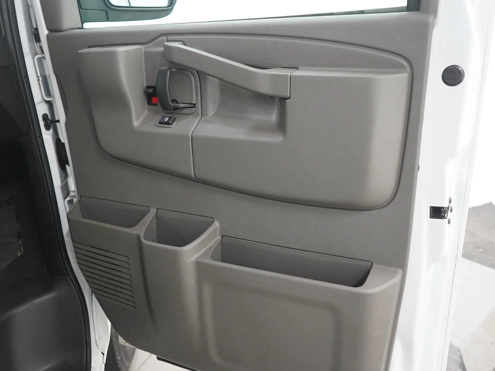 Used 2025 Summit White Chevrolet LT image 11