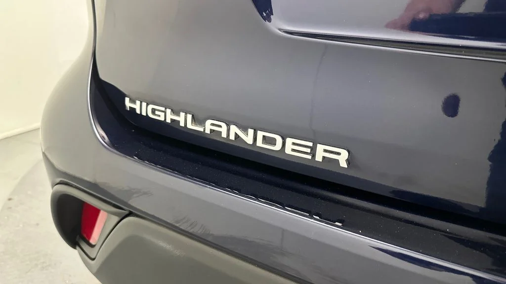 Used 2024 Blue Toyota XLE image 20