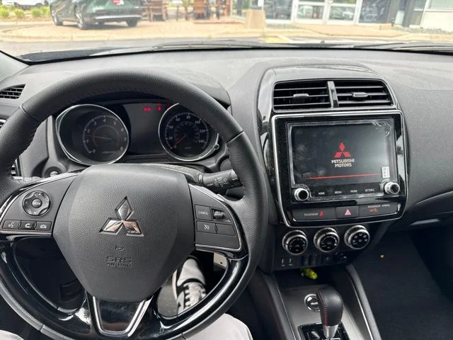 Certified Used 2024 Labrador Black Pearl Mitsubishi 2.0 LE image 9