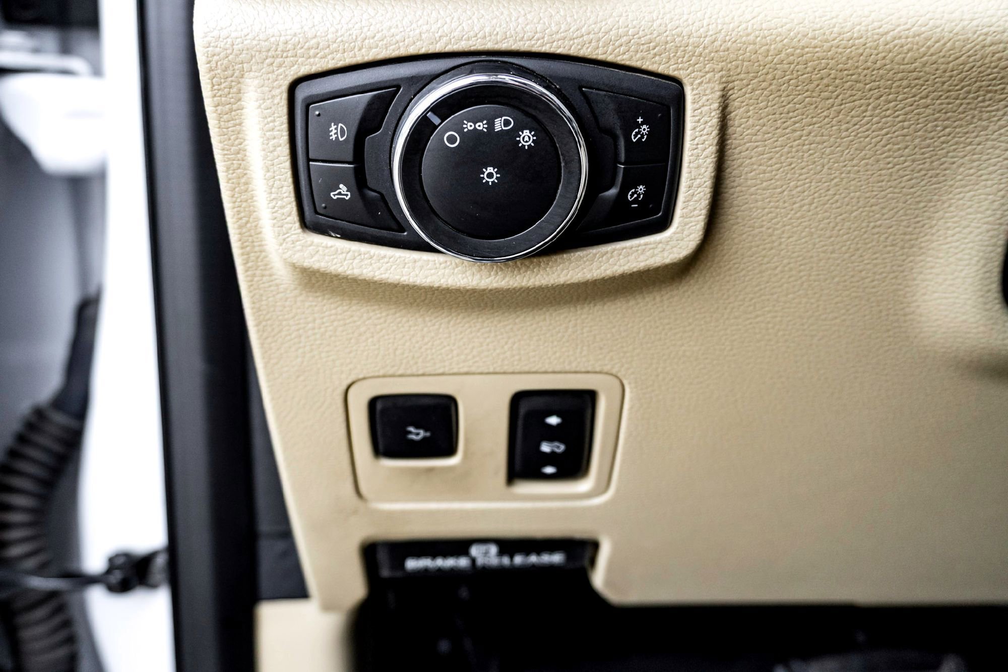 Used 2020 Oxford White Ford LARIAT image 15