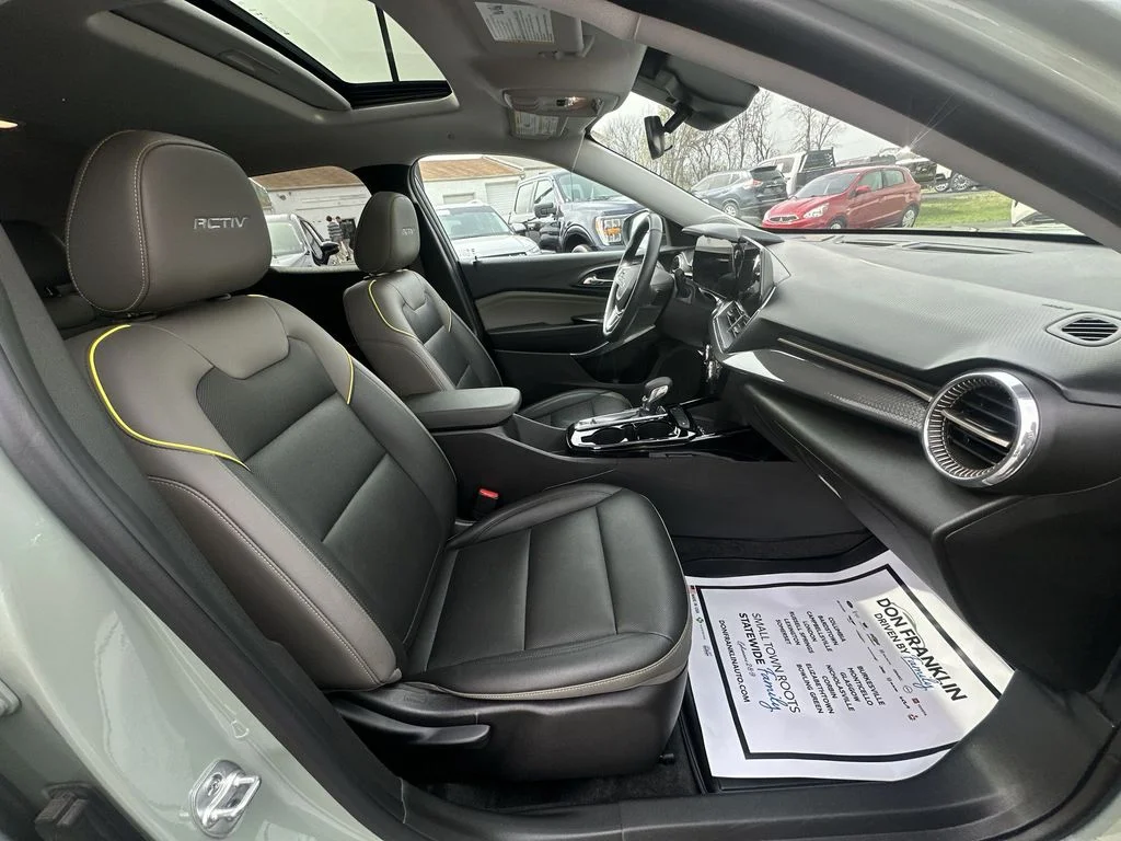 Used 2025 Green Chevrolet ACTIV image 24