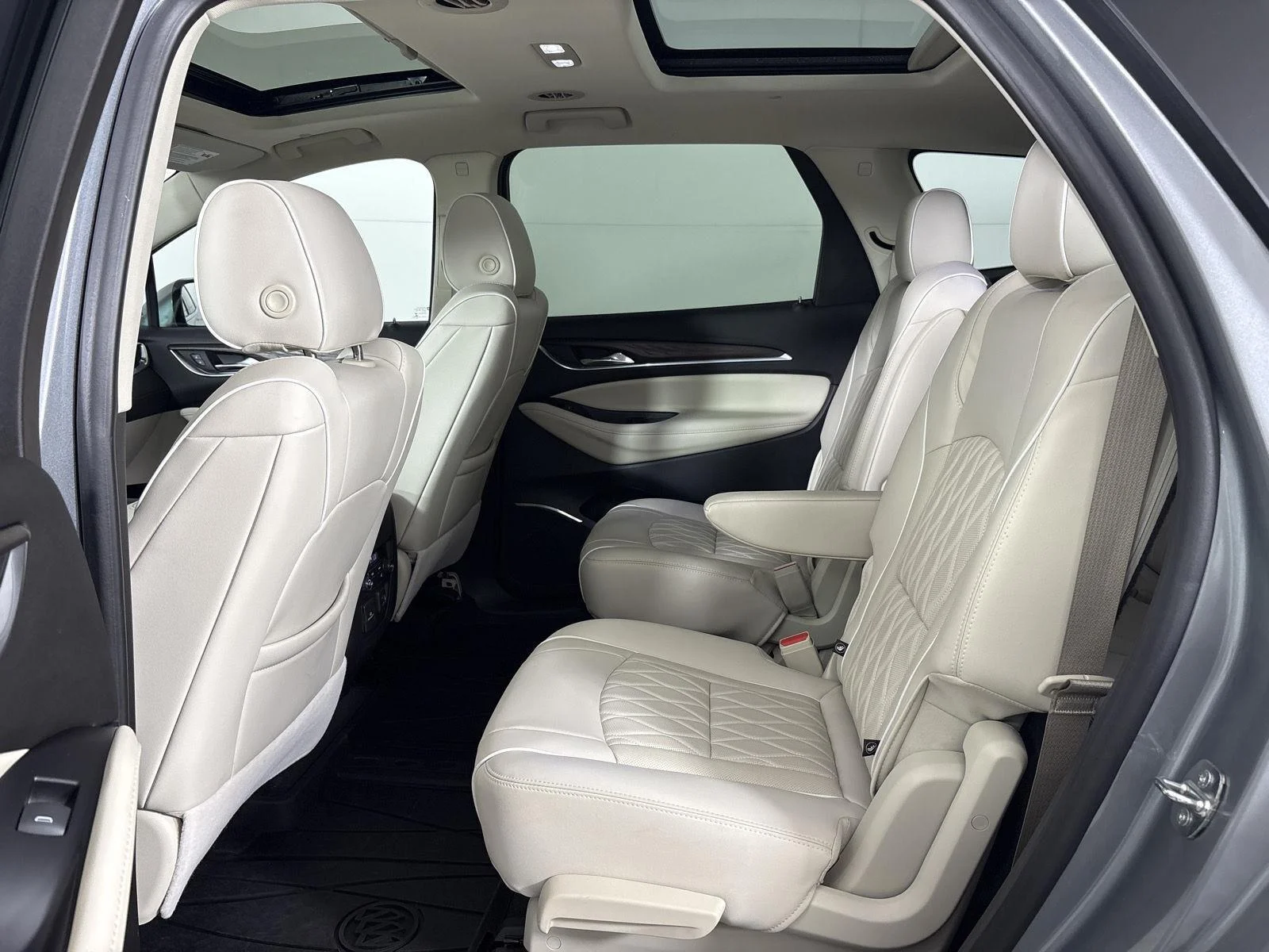 Used 2023 Moonstone Gray Metallic Buick Avenir image 19