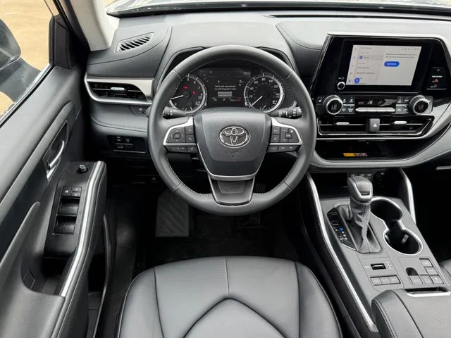 Certified Used 2026  Toyota XLE image 24