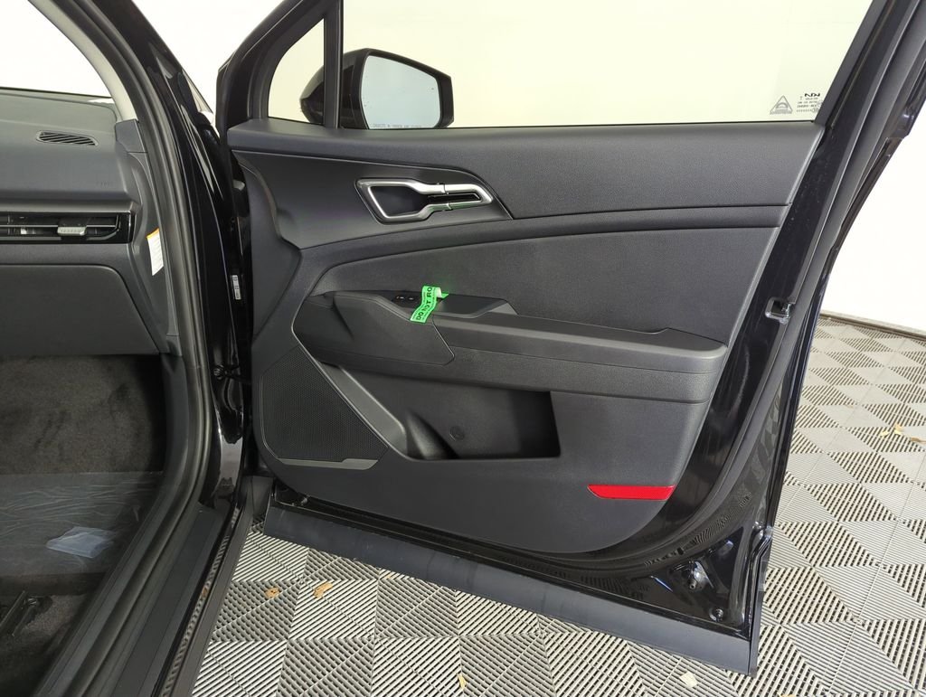 New 2026 Fusion Black Kia LX image 32