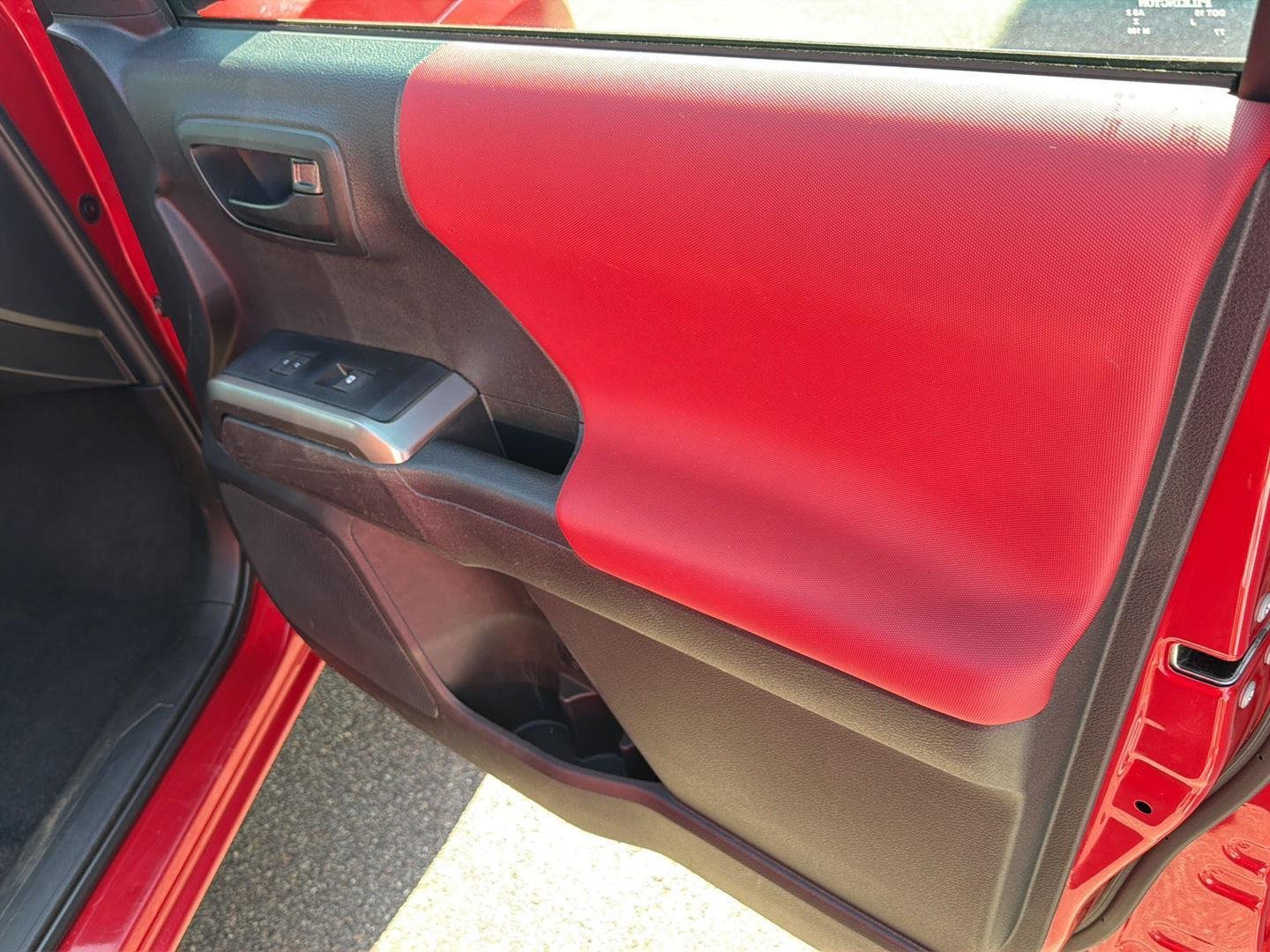 Used 2023 RED Toyota SR5 image 14