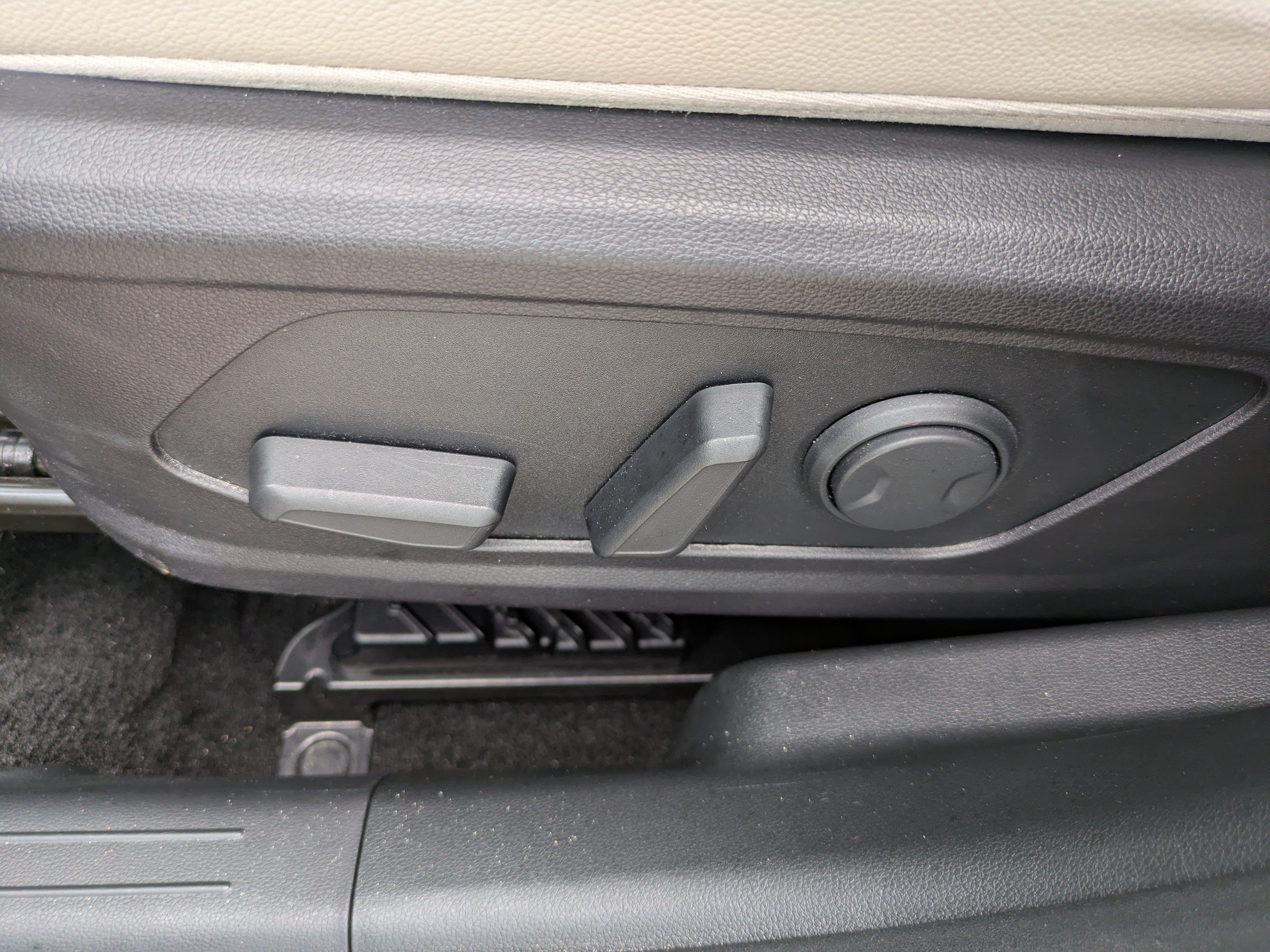 2022 Hyundai Tucson Limited - Photo 18