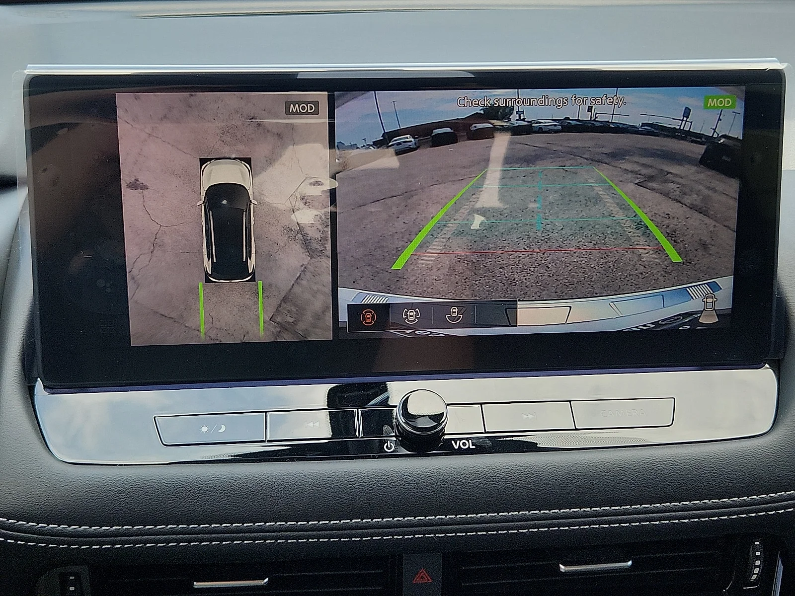 New 2025  Nissan SL Front-Wheel Drive image 20