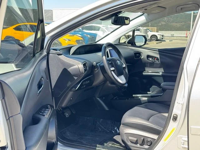 Used 2018 Silver Toyota Four image 9
