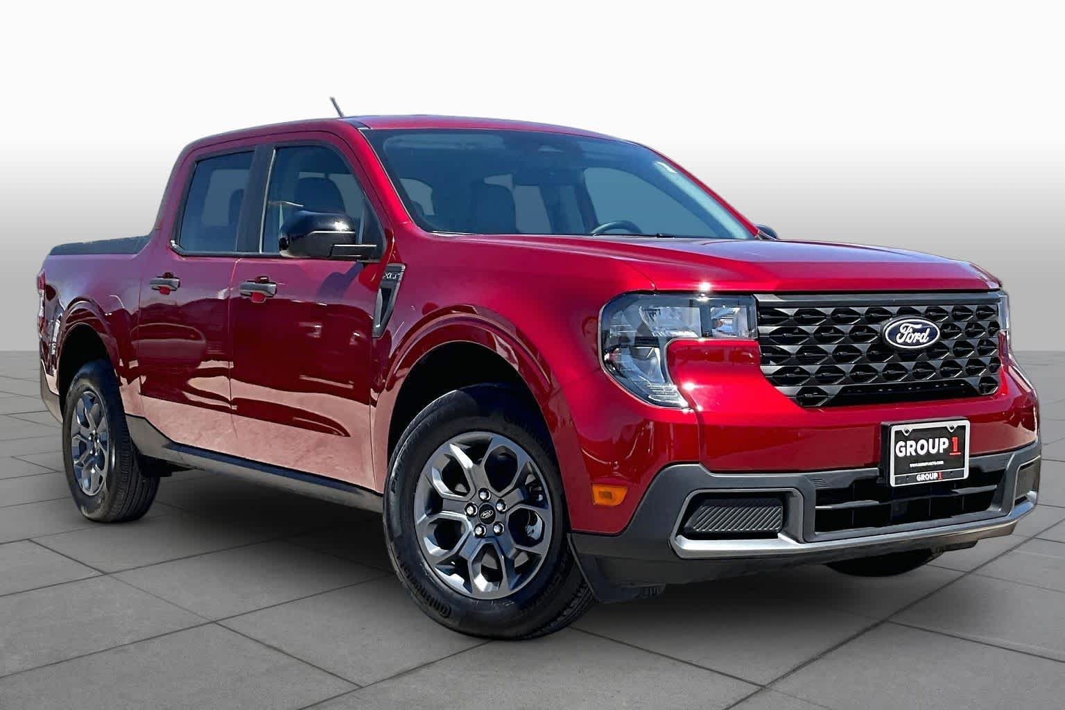 Used 2025 Ruby Red Metallic Tinted Clearcoat Ford XLT image 3