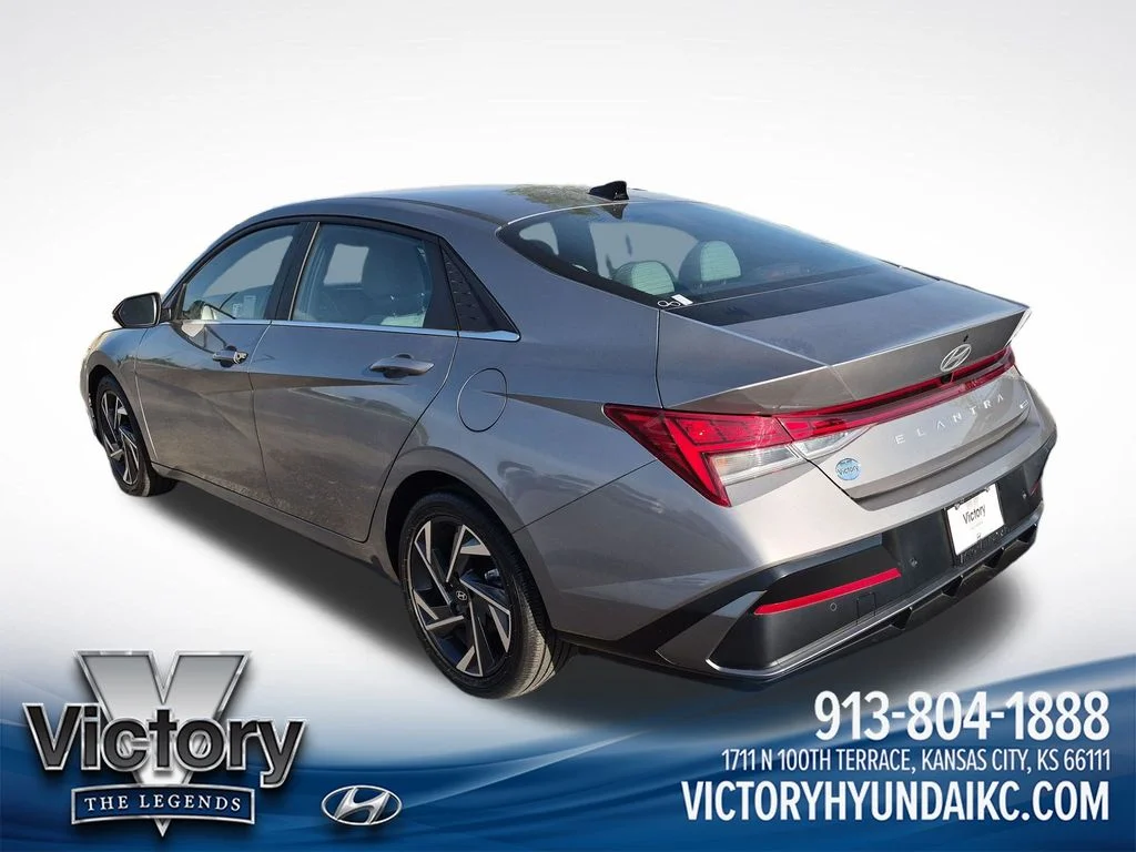 Used 2024 Silver Hyundai Limited image 3