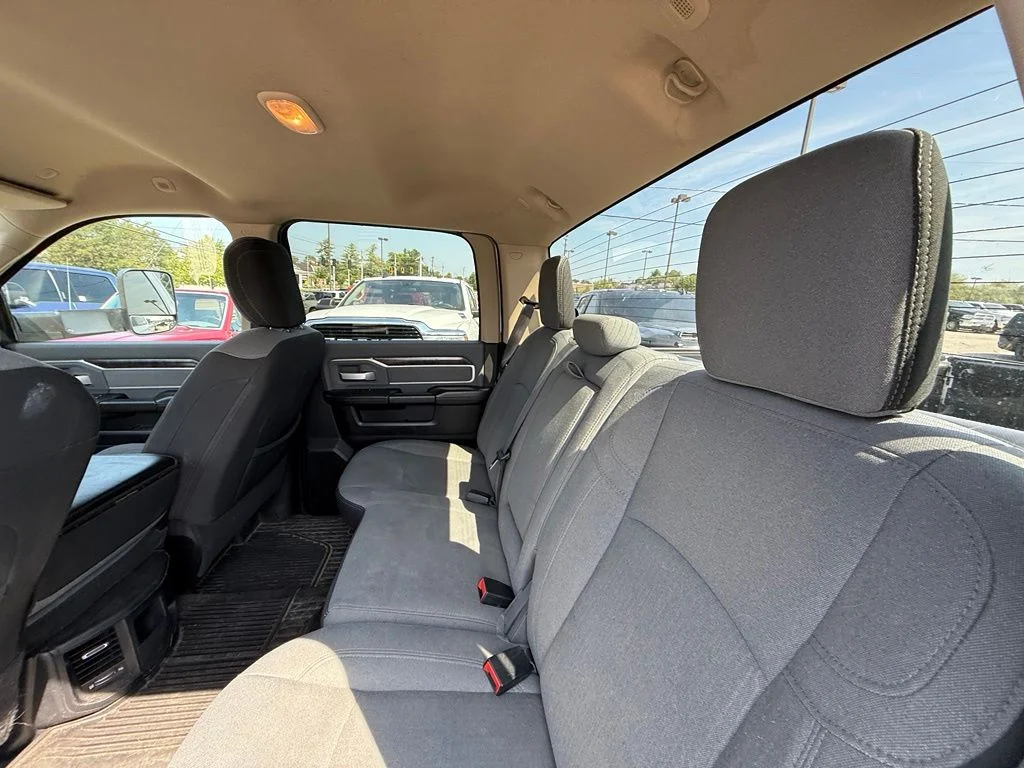 Used 2020 White Ram Big Horn image 25