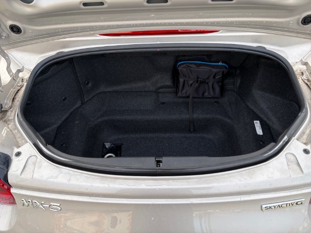 Used 2022 Silver Mazda Sport image 23