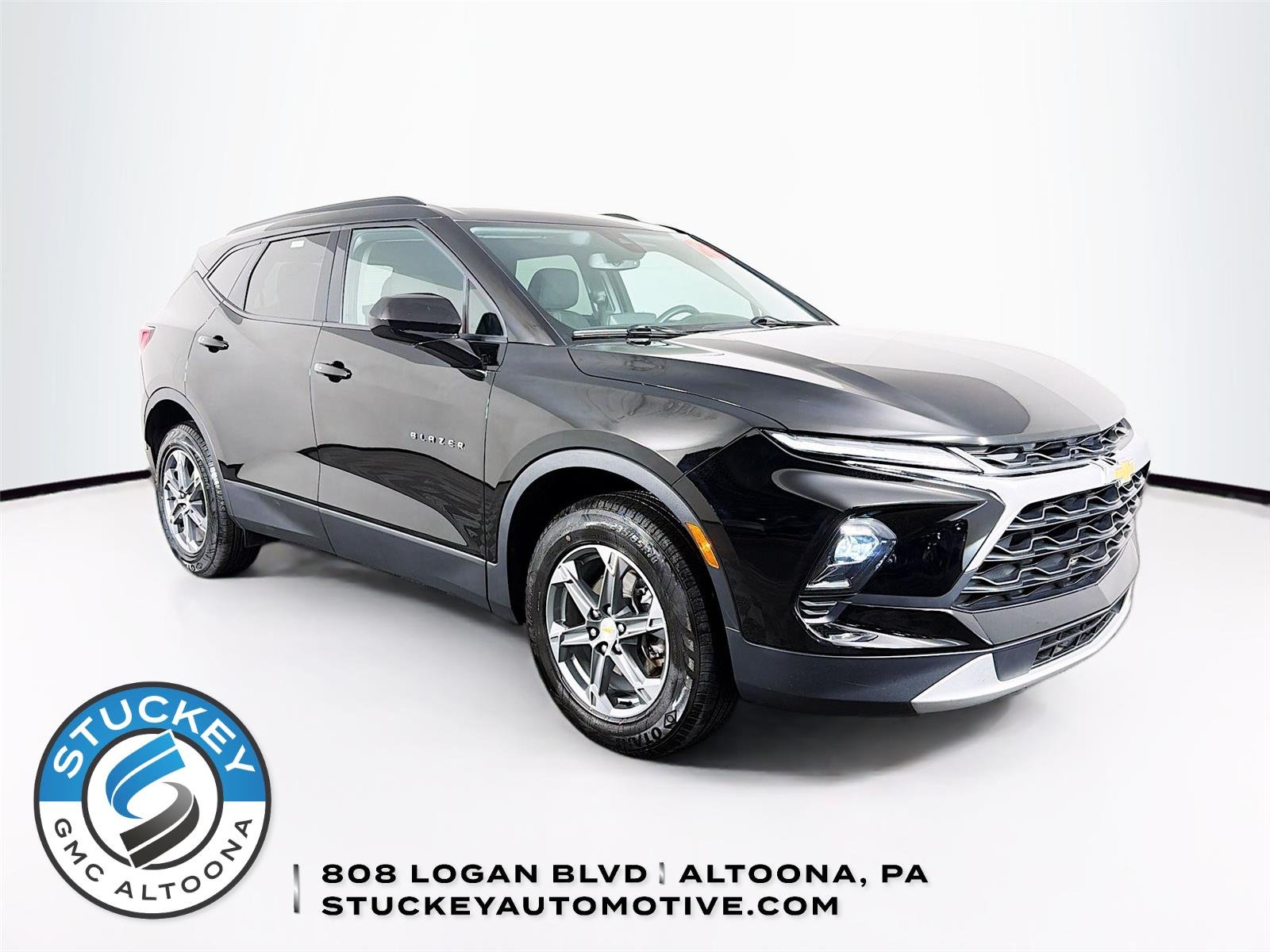 2023 Chevrolet Blazer 2.0T 2LT AWD's photo