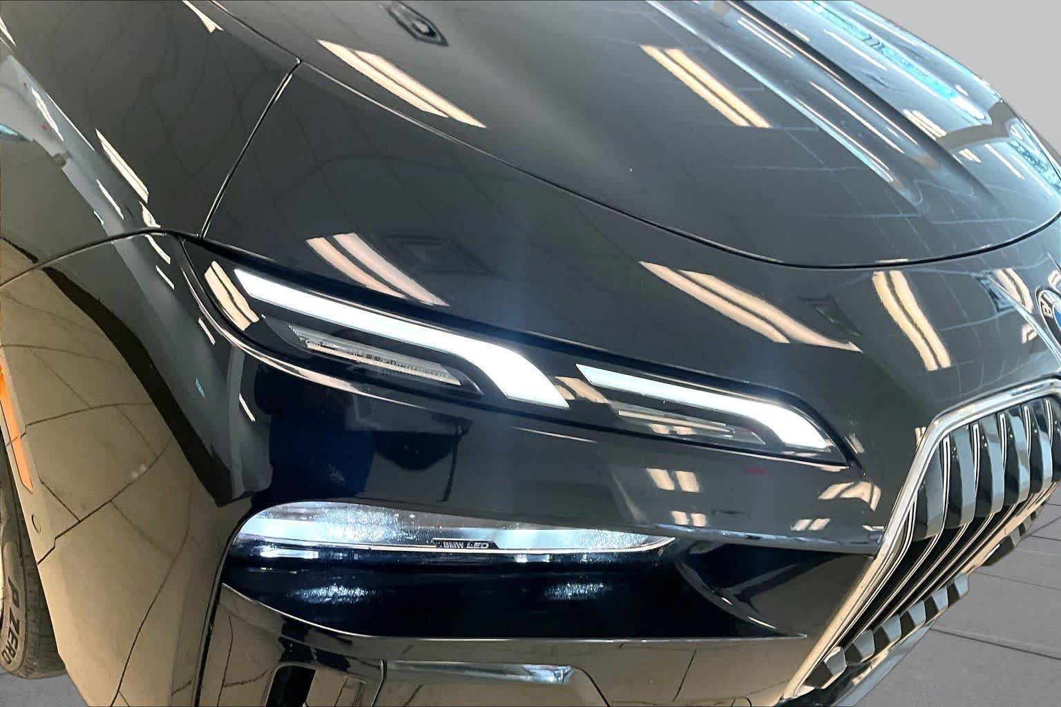 Used 2023 Black Sapphire Metallic BMW 760i xDrive image 26