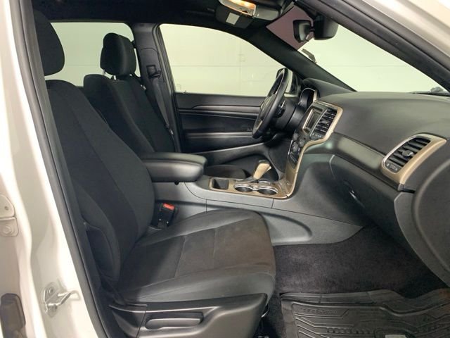 Used 2017 White Jeep Laredo image 19