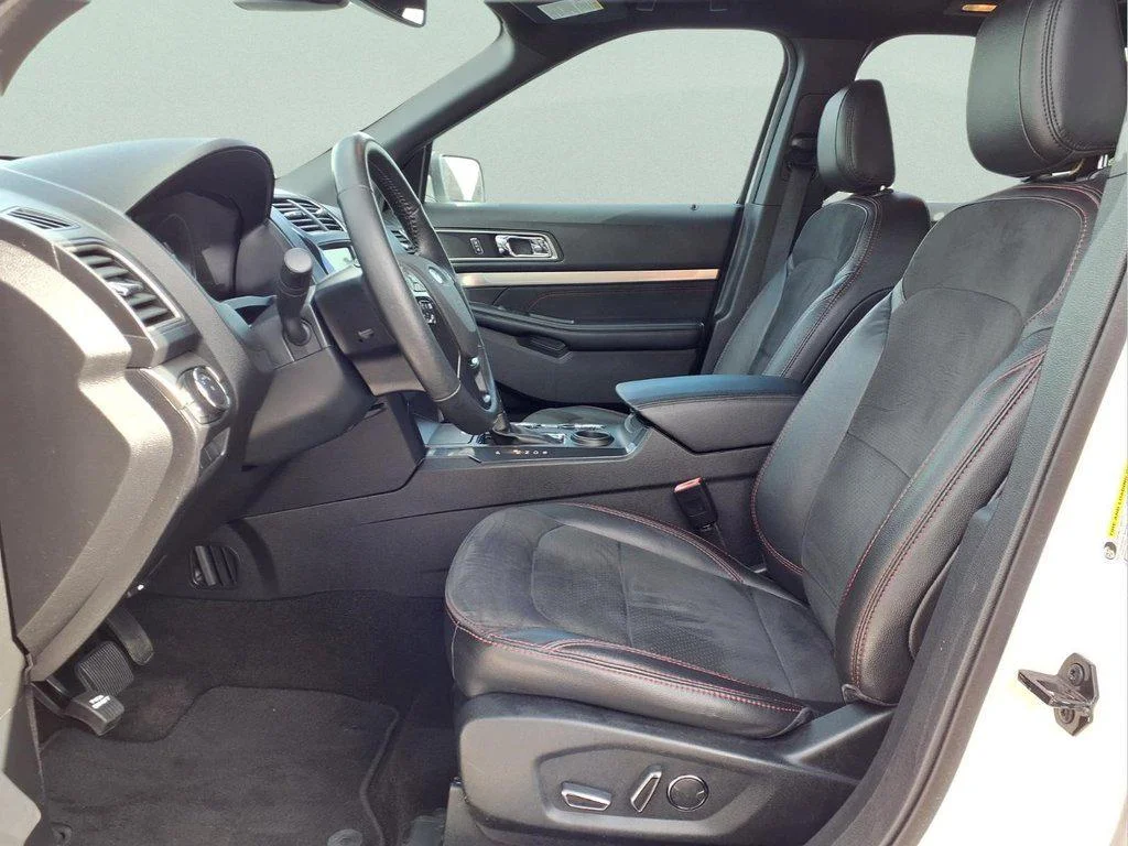Used 2018 Oxford White Ford XLT image 9