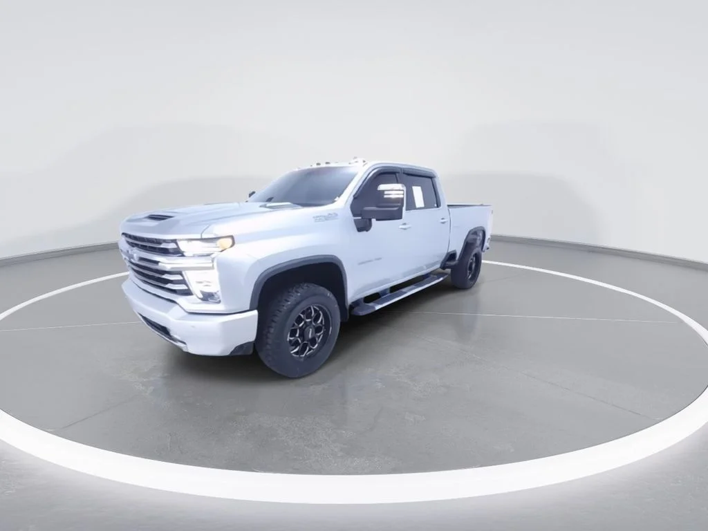 Used 2021 Silver Chevrolet High Country image 4