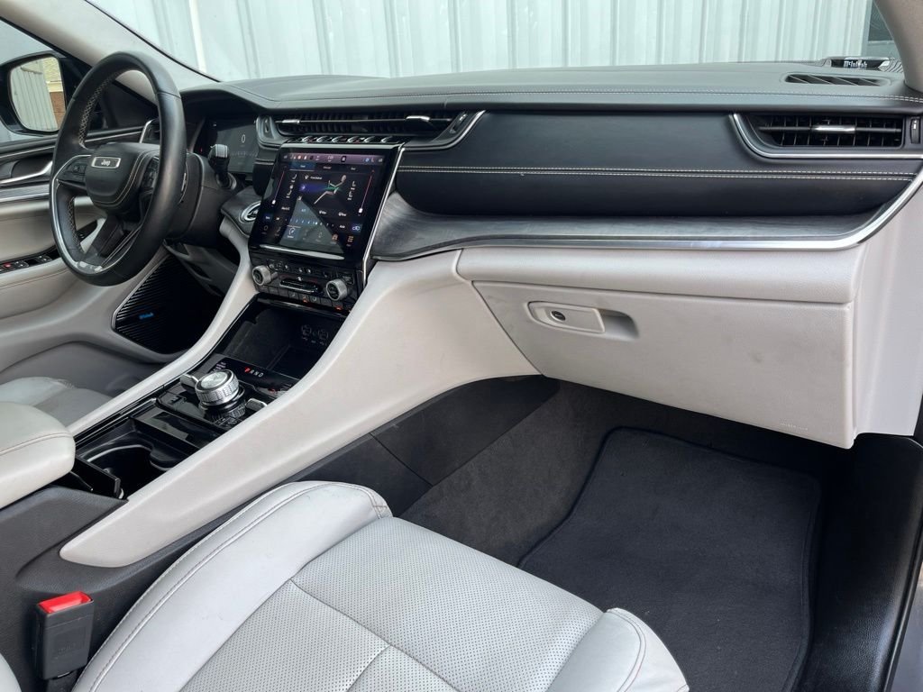 Used 2022 Gray Metallic Jeep Overland image 44